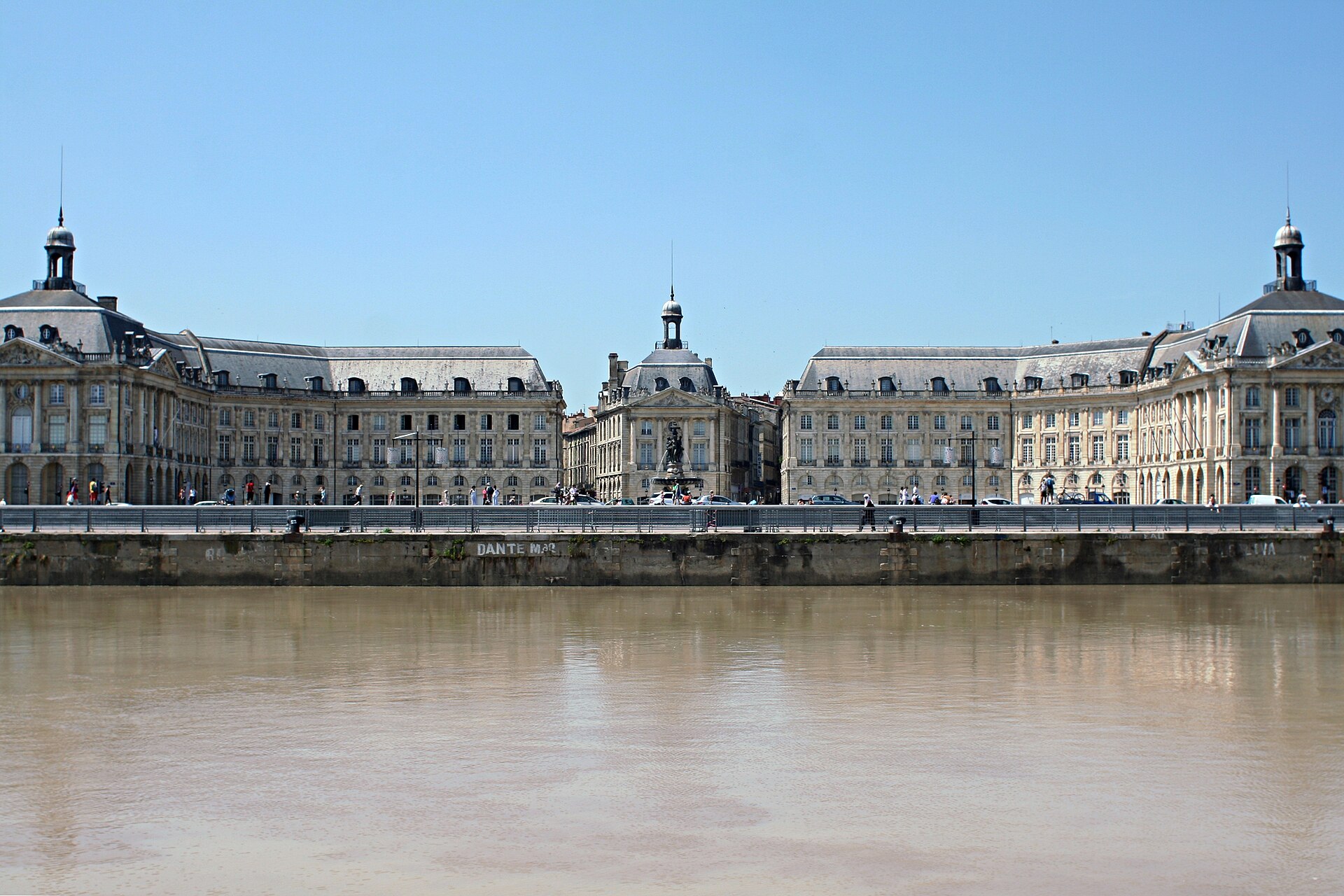 Foto real de referência turística de Bordeaux, França