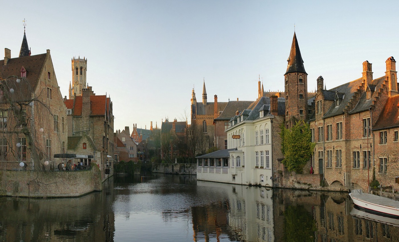Foto real de referência turística de Bruges, Bélgica
