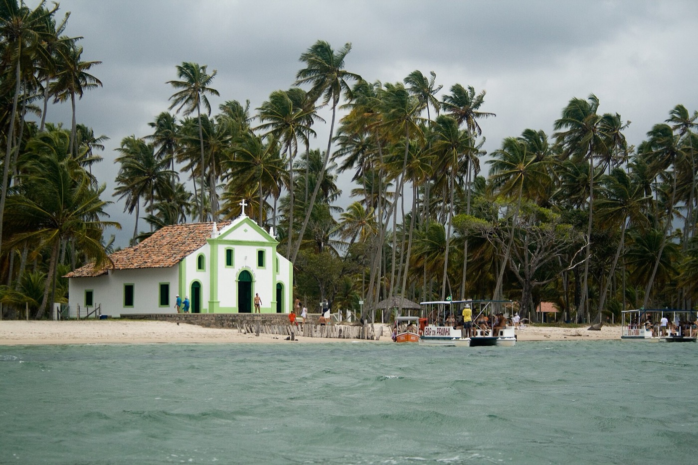 Foto real de referência turística de Praia dos Carneiros, Brasil