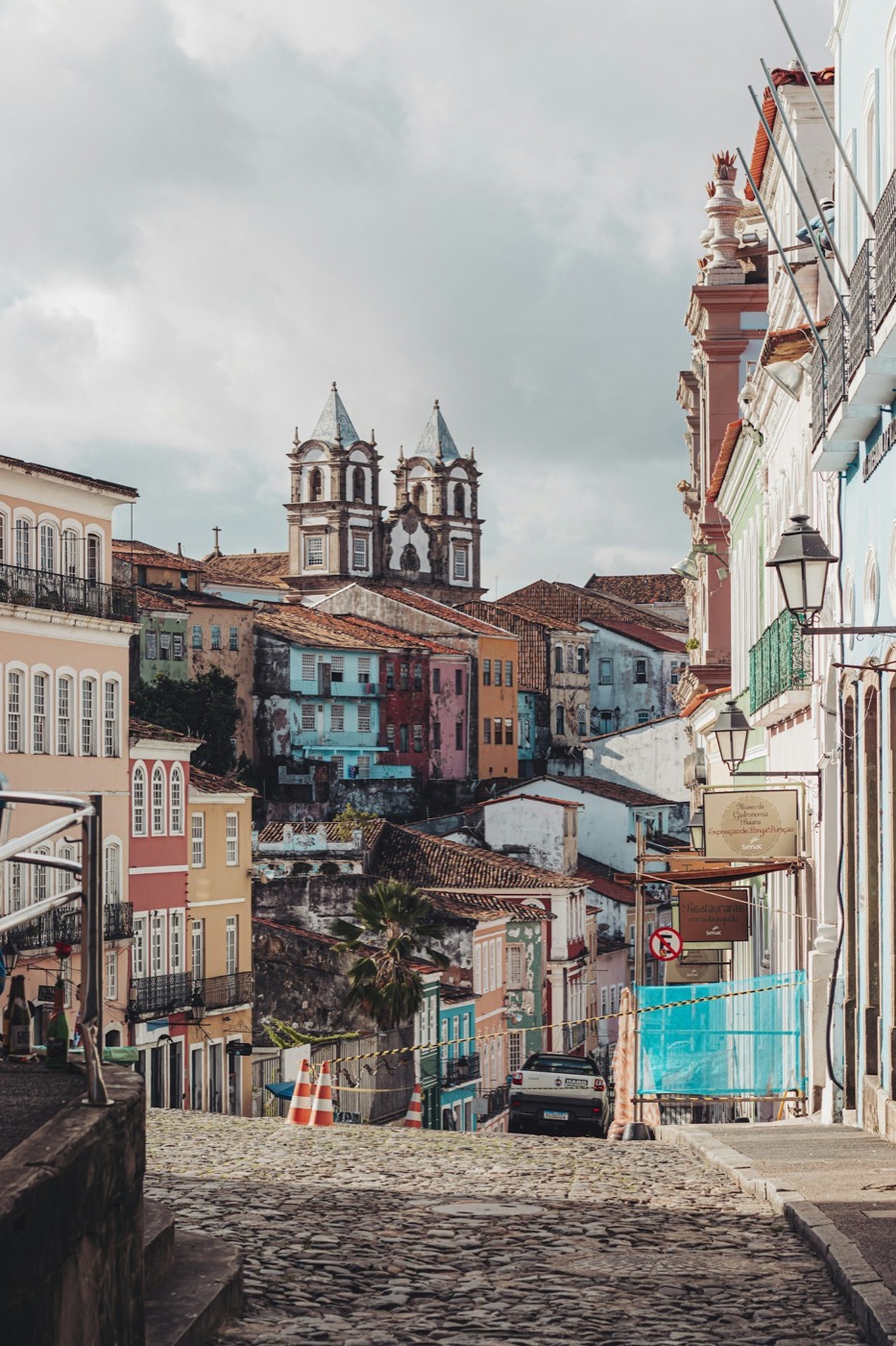 Centro histórico colorido de Salvador na Bahia